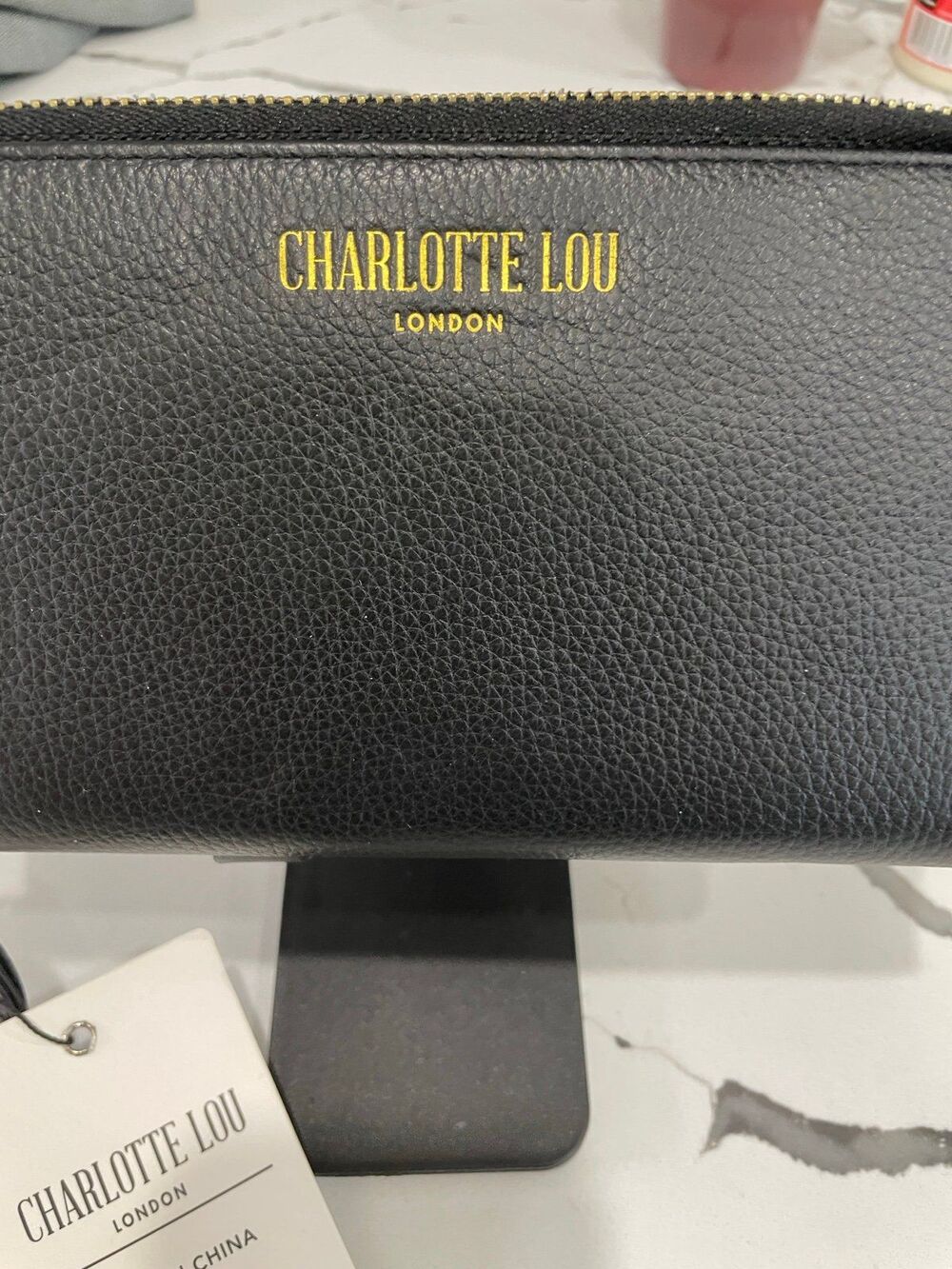 Charlotte Lou Leather Zip Wristlet/Wallet  NWT